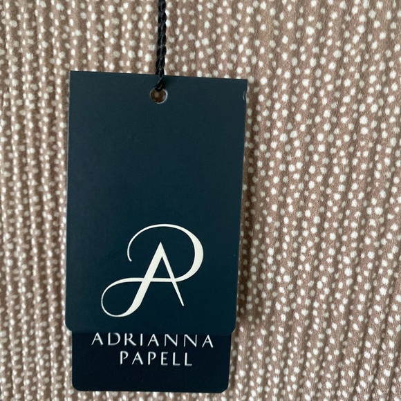 Women’s Adrianna Papell knitted pleated trapeze long sleeve size- medium - Picture 4 of 6